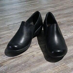 Clarks black slip resistant work restaurant nursing shoes Sz 8.5 NWOT